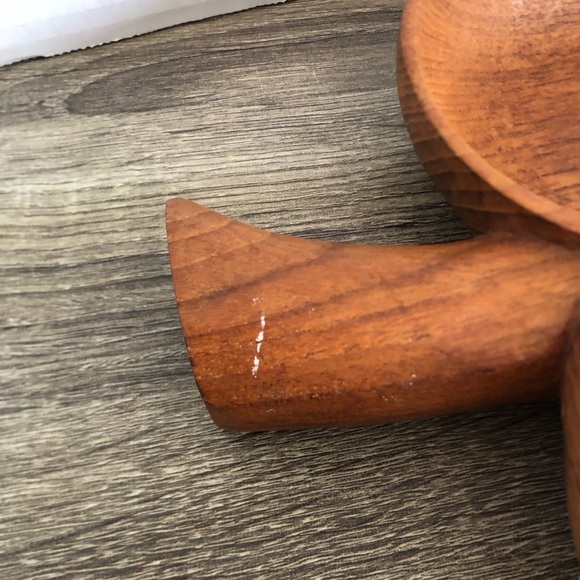 Vtg MCM Hand Carved Leaf Shaped Dish - Picture 7 of 16